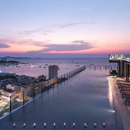 The Base Deluxe Apartment Pattaya Exterior foto
