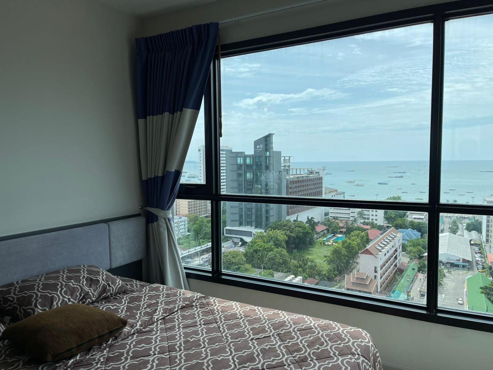 The Base Deluxe Apartment Pattaya Exterior foto