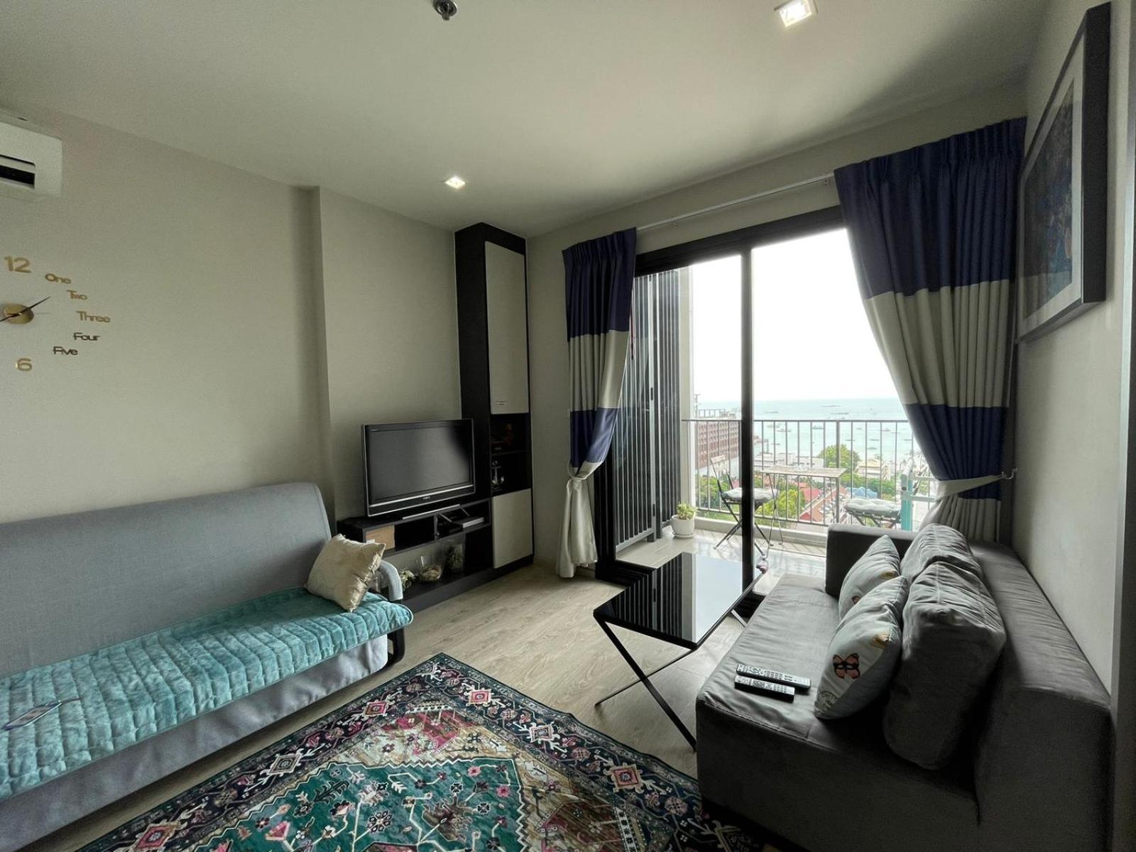 The Base Deluxe Apartment Pattaya Exterior foto
