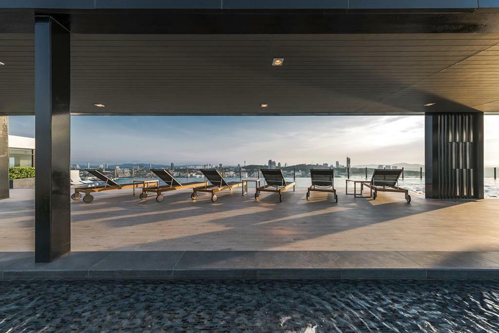 The Base Deluxe Apartment Pattaya Exterior foto