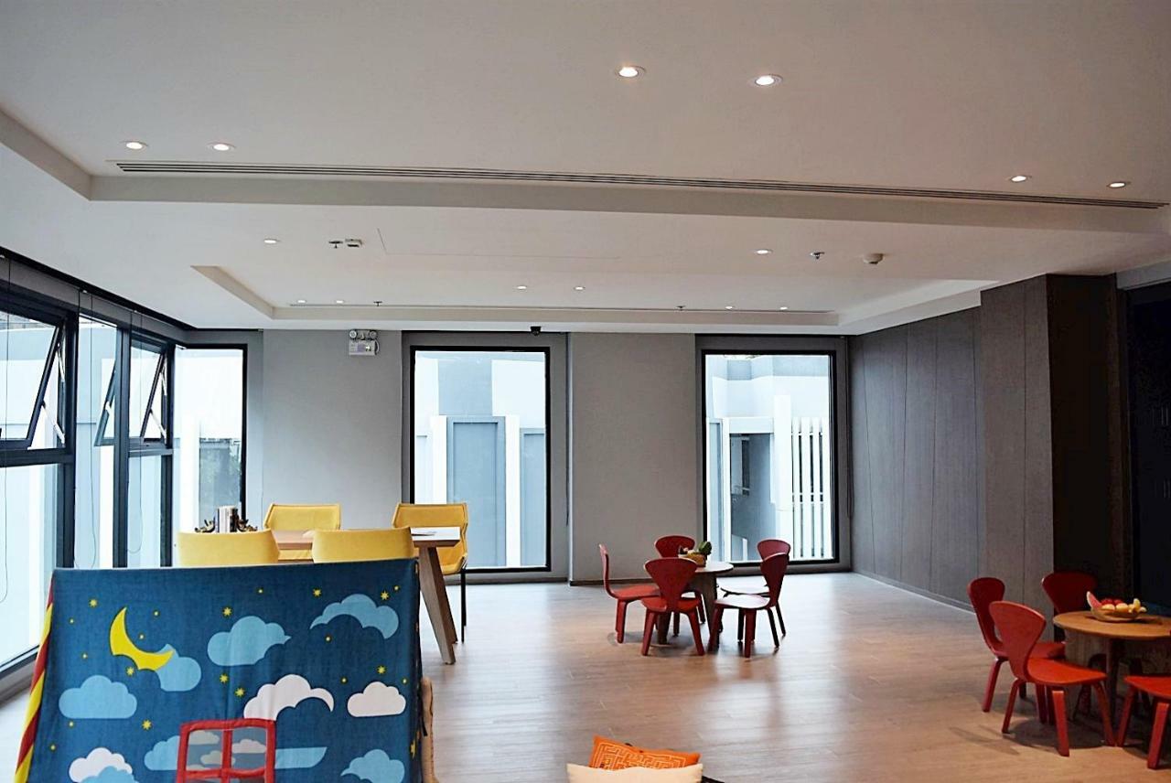 The Base Deluxe Apartment Pattaya Exterior foto